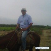 cesaro chico soltero en Chimbote