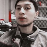 Estudiante. Mujeres manden mensaje.