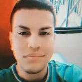 Cantante. Busco pareja. Busca una novia