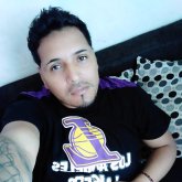 Busco amistad novia o lo que surge. Una