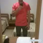 Encuentra Hombres solteros en Olot