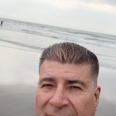 Trabajando. Busco pareja. Mujeres.