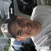 Ingeniero. Busco conocer gente. Una