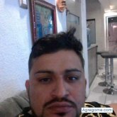 Busco pareja. Mujer. Bueno. Musica.