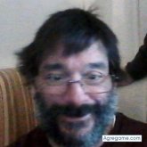 Busco pareja. Una mujer cariñosa.