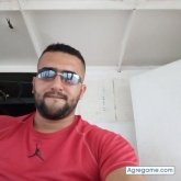 Busco ligar. Amistades. Persona alegre.