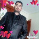 Encuentra Hombres solteros en Ugena