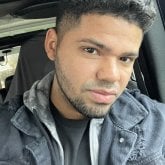 Encuentra Hombres Solteros en Arlington