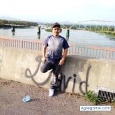 Busco pareja. Amigas. Alegre divertido y