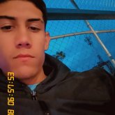 Mujer inteligente y homesta. Honesto