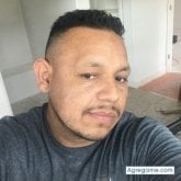 Encuentra Hombres solteros en Compton