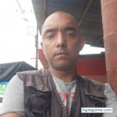 Busco pareja. Amigas. Muy tranquilo.