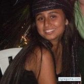 Busco hacer amistades. Una persona