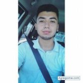 Busco pareja. Chicas. Un hombre muy