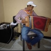 Operador tractocamion. Mujer de 30 ah 40