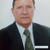 Comercial. Busco pareja. Una dAma