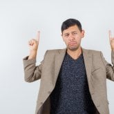 Busco ligar. Me gusta hacer deporte.