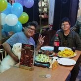 Electrónica. Amistad, conversar y algo