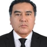 Arquitecto. Sincero y culto respetuoso.