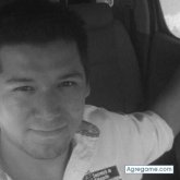 Empleado. Busco pareja. Chicas.