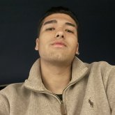 Estudiante. Busco conocer gente. En