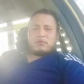 Concreto. Soltero divertido dispuesto.