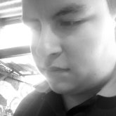 Busco pareja. Una mujer con quien hablar