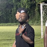 Artista piel canela. Amigable ,artista