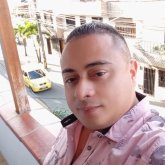 Busco pareja. Una linda chica seria. Muy