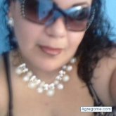 Empleada. Busco pareja. Un Hombre