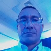 Trabajadora hogareña romántica