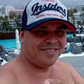 Soy alto de ficico fuerte ojos marrones