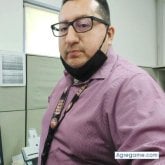 Busco: Una novia latina.Me defino: Hombre carinoso. Guero