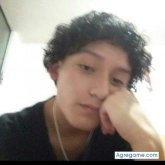 Busco ligar. Divertido, alegre.