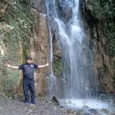 Conocer amigas y pasarlo genial. Alegre