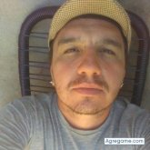 Encuentra Hombres solteros en Capitán Bado