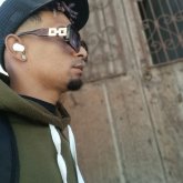 Mujeres mayores de 25 años de mediana