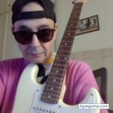 Mbelli chico soltero en Lloret de mar