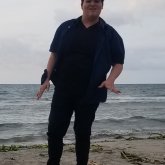 Busco conocer gente. Lo que sea. Único.