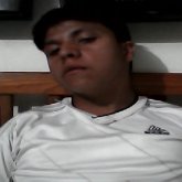 Estudiante y futbolista. Busco ligar.