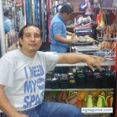 Romantico apasionado detallista alegre