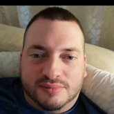 Una relación. Soy moreno alto.