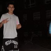 Una mujer que la guste la vida loka.