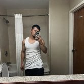 Trabajador. Busco conocer gente.