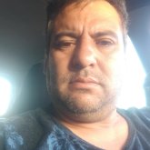 Soy chofer de uber. Busco pareja. Hola