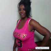 Nolaivis chica soltera en Baracoa