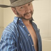 Busco pareja. I'm looking for a single