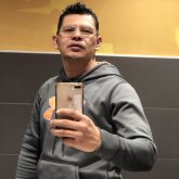 Busco ligar. Mujeres. Alegre. Deportes.