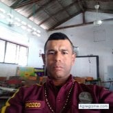 Encuentra Hombres solteros en Palocabildo