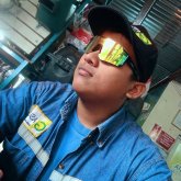 Mujer linda de buen humor y carismtica.